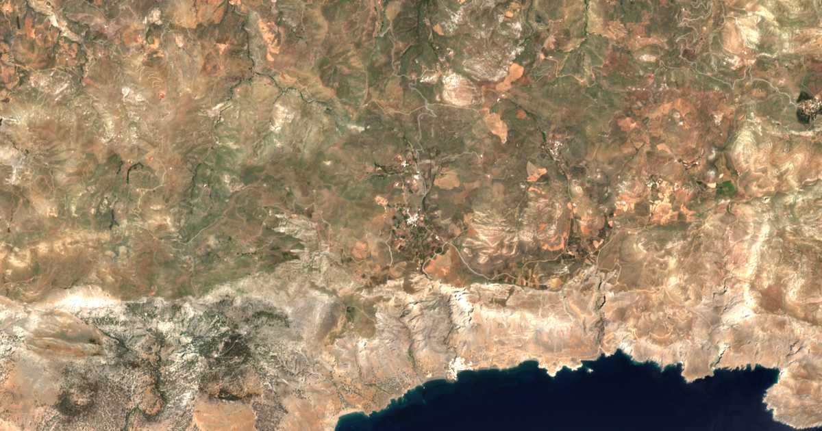 Satellitenkarte von Paránymfoi
