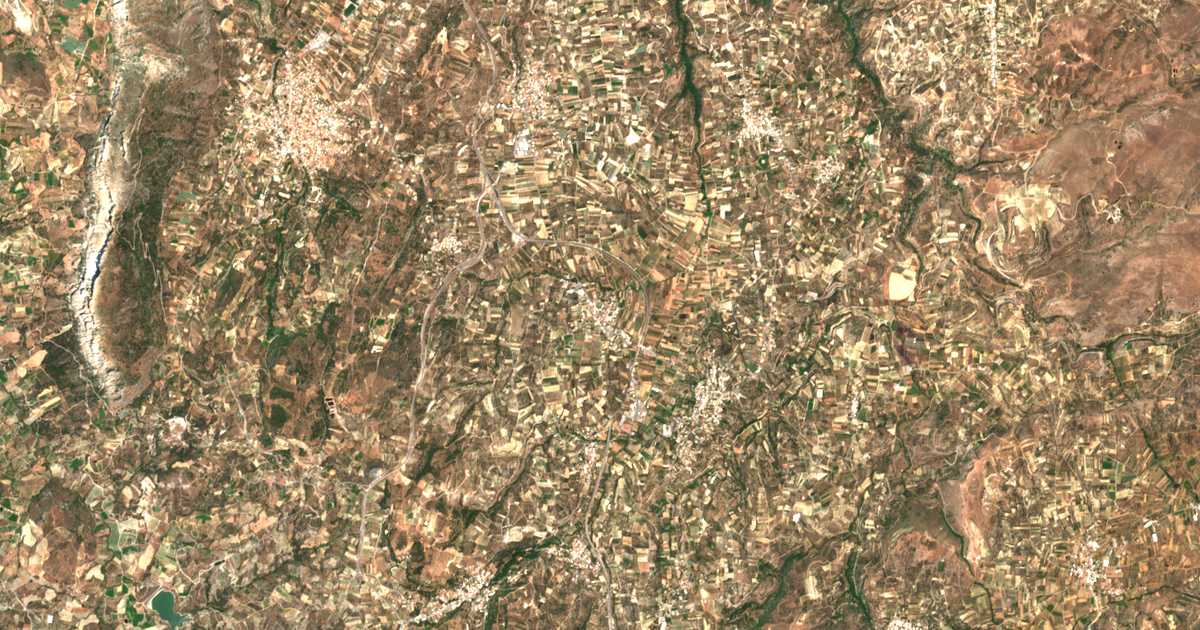 Satellitenkarte von Pezá