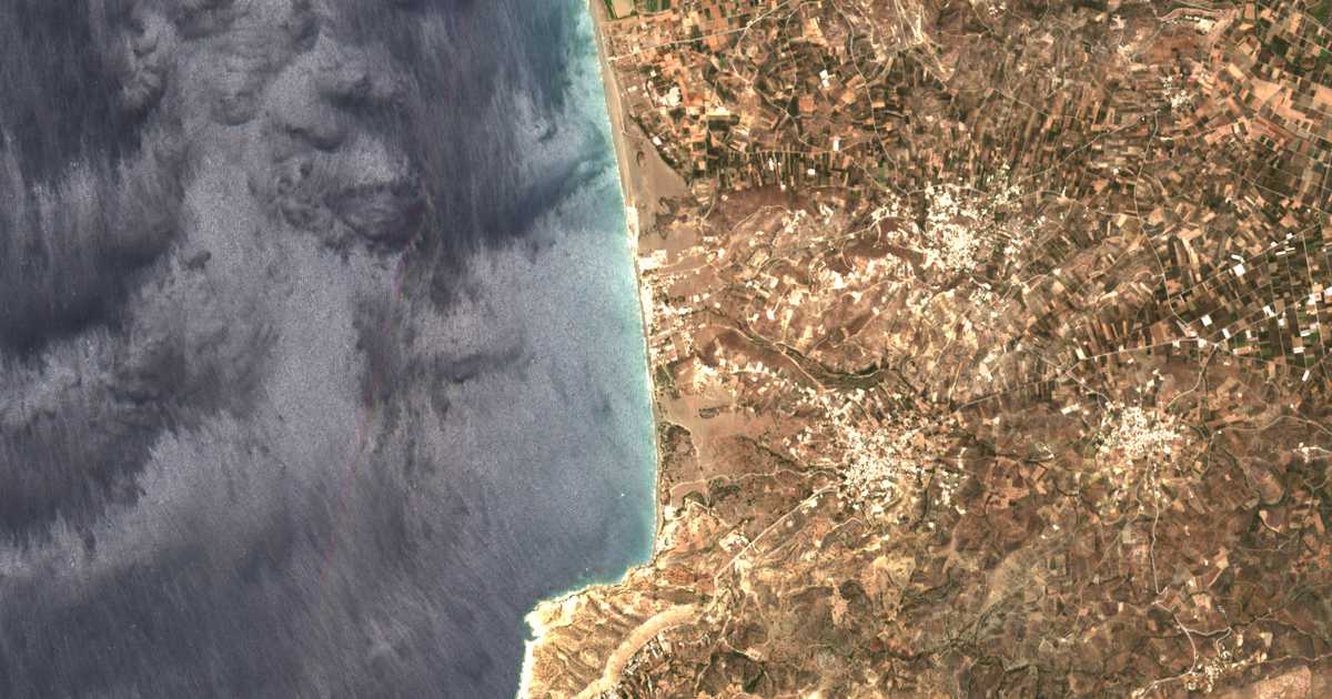 Satellitenkarte von Néo Kalamáki