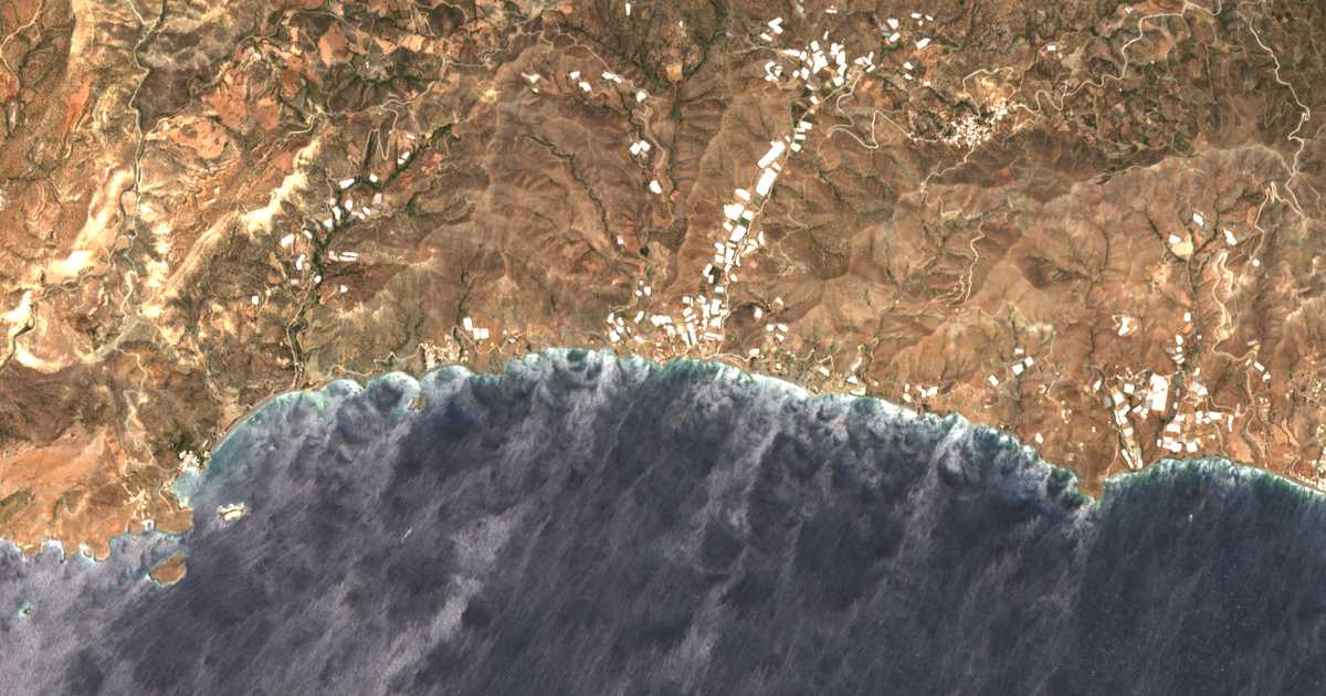 Satellitenkarte von Platiá Perámata