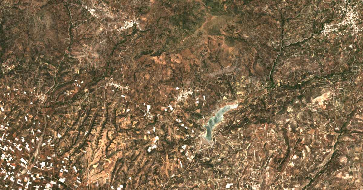Satellitenkarte von Skoúrvoula