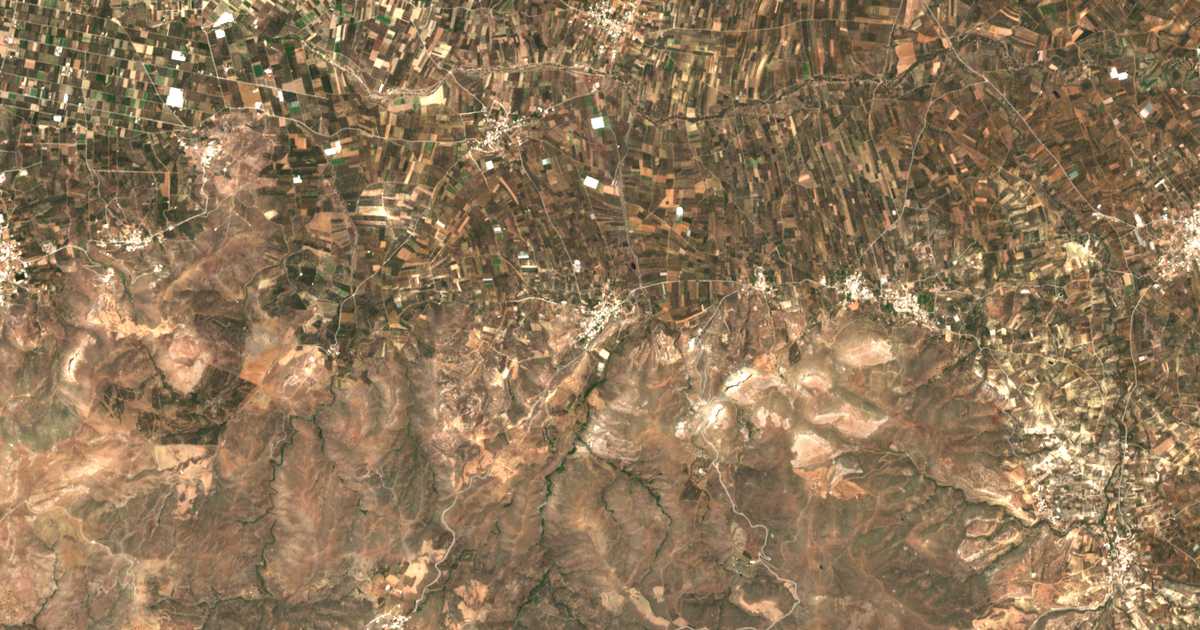 Satellitenkarte von Plóra