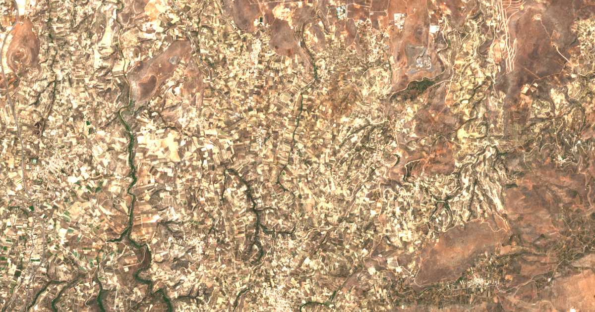 Satellitenkarte von Epáno Vátheia
