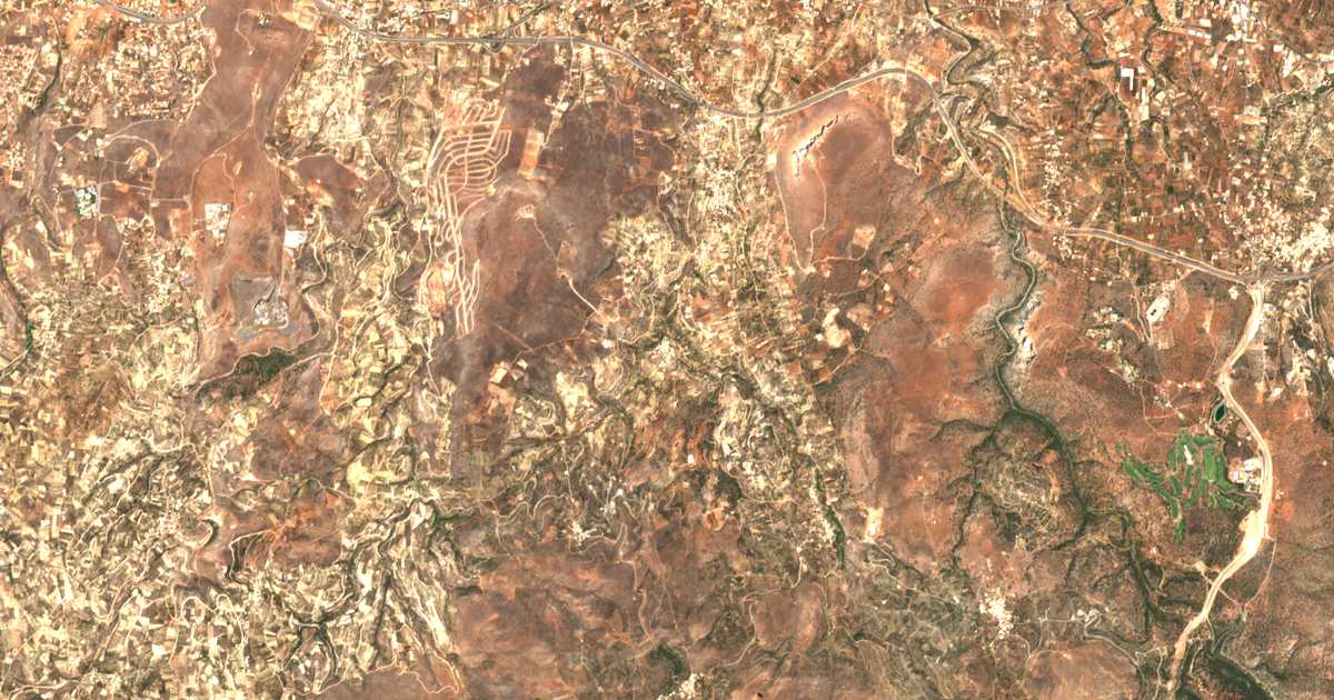 Satellitenkarte von Skoteinón
