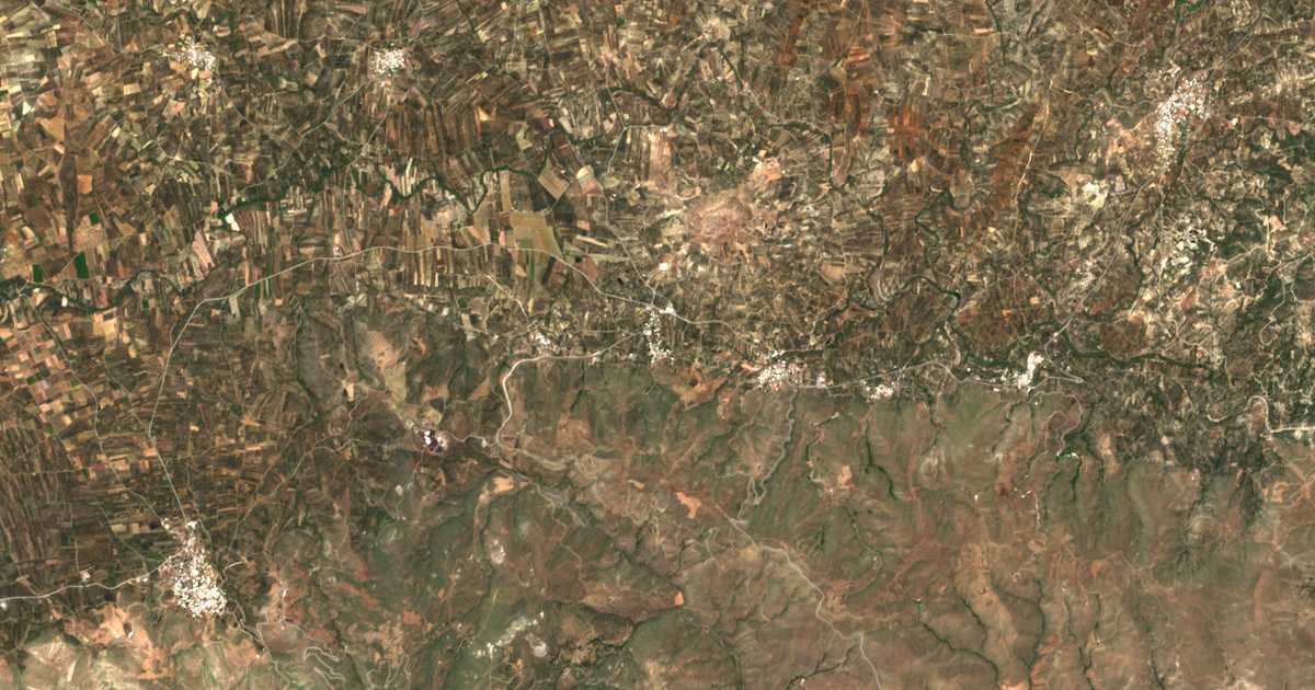 Satellitenkarte von Áno Kastellianá