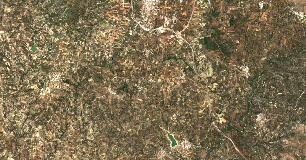 Satellitenkarte von Áno Pouliá