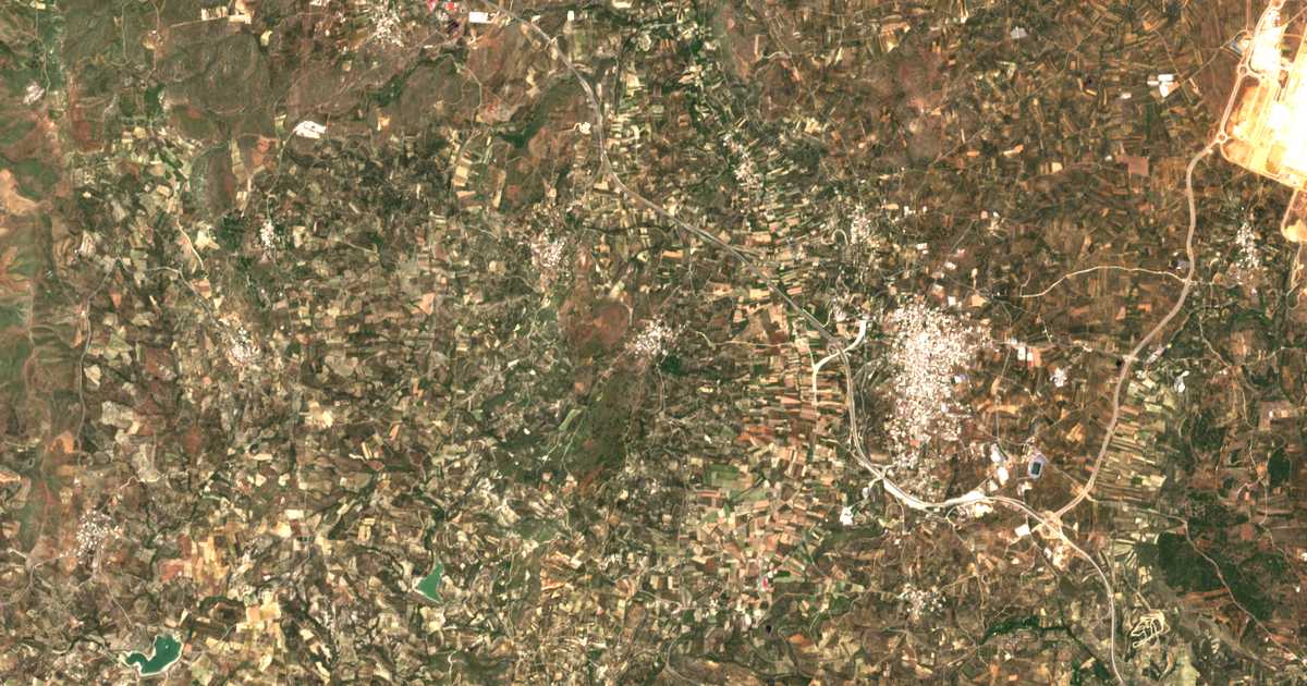 Satellitenkarte von Zínta