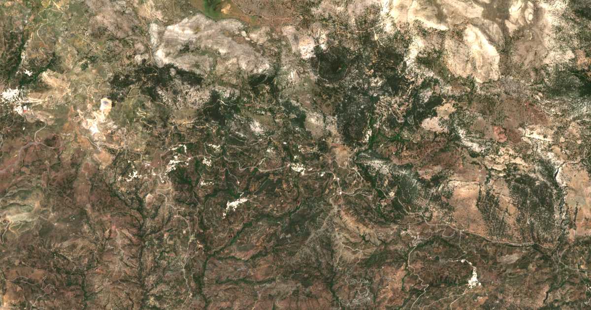 Satellitenkarte von Péfkos