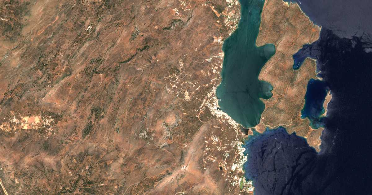 Satellitenkarte von Epáno Eloúnta