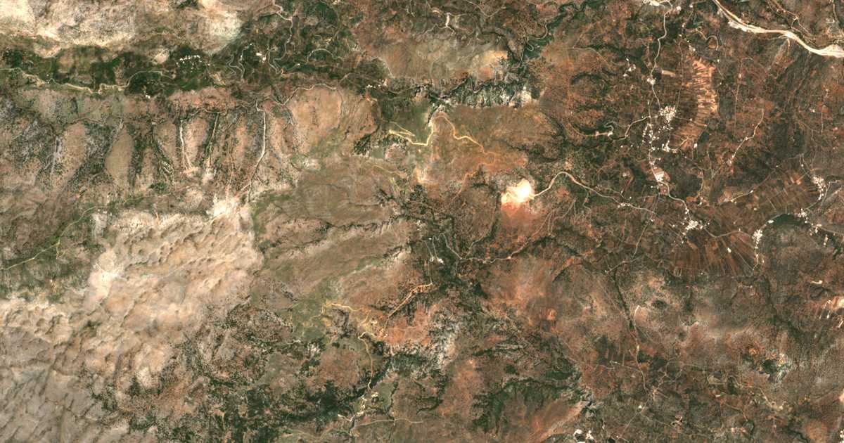 Satellitenkarte von Tápai