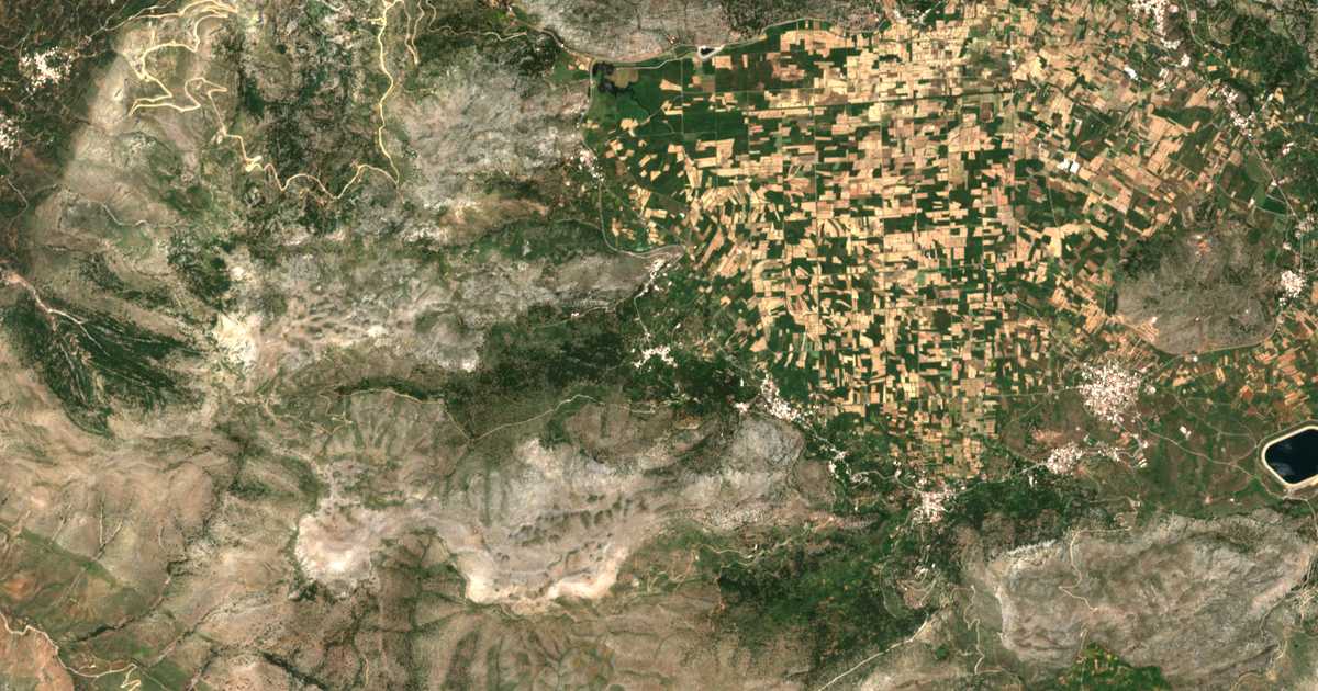 Satellitenkarte von Pláti
