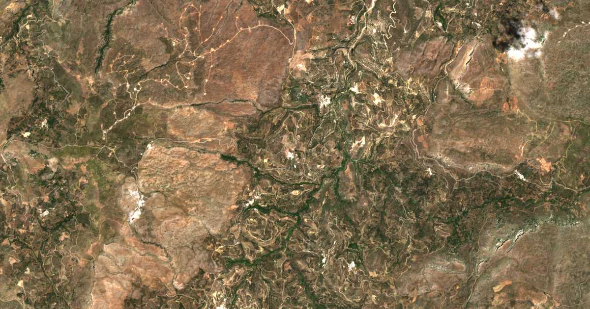 Satellitenkarte von Epáno Episkopí