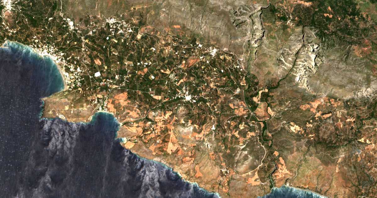 Satellitenkarte von Lefkógeia
