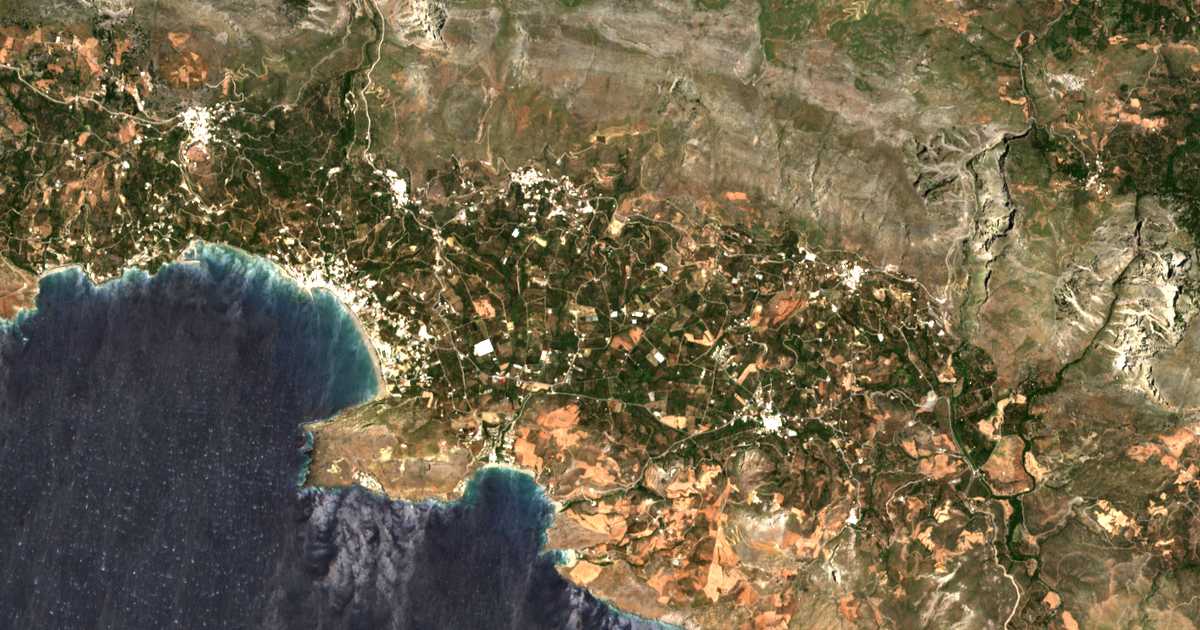 Satellitenkarte von Palaiá Tavérna