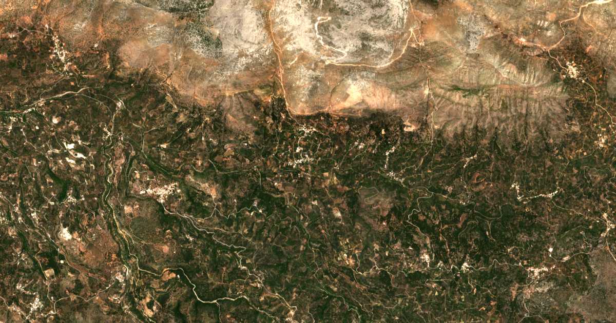 Satellitenkarte von Kámpos Apladianón