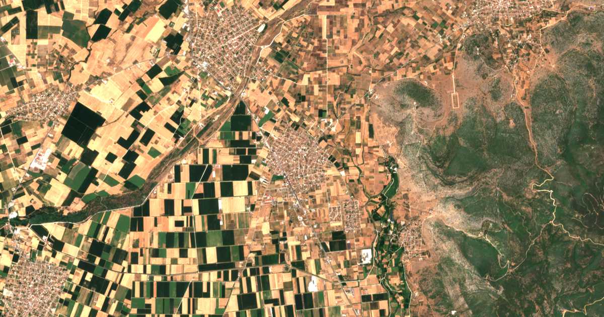Satellitenkarte von Ágios Athanásios