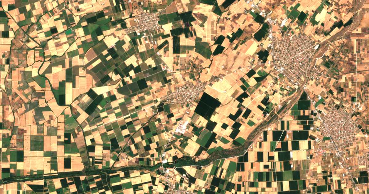 Satellitenkarte von Fteliá