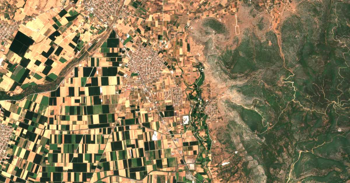 Satellitenkarte von Káto Kefalárion