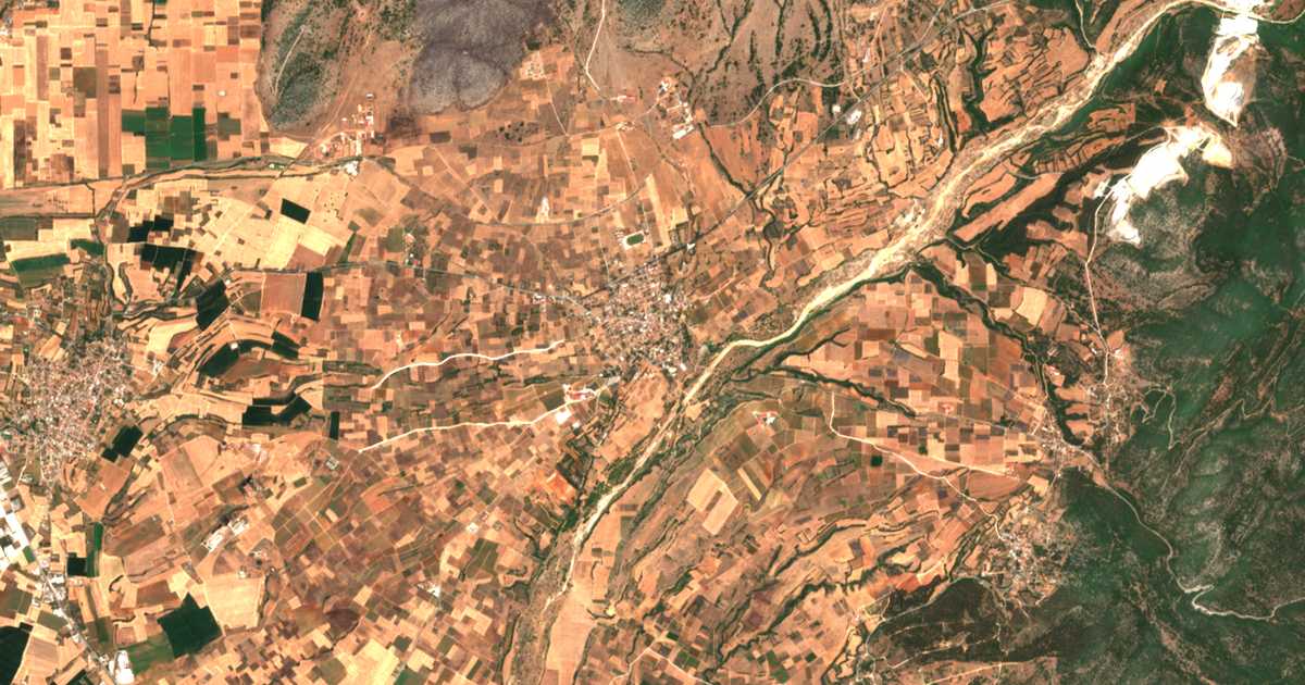 Satellitenkarte von Adrianí