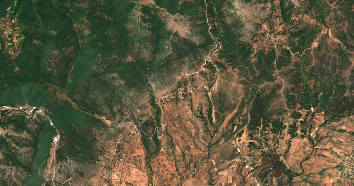 Satellitenkarte von Ypsilí Ráchi