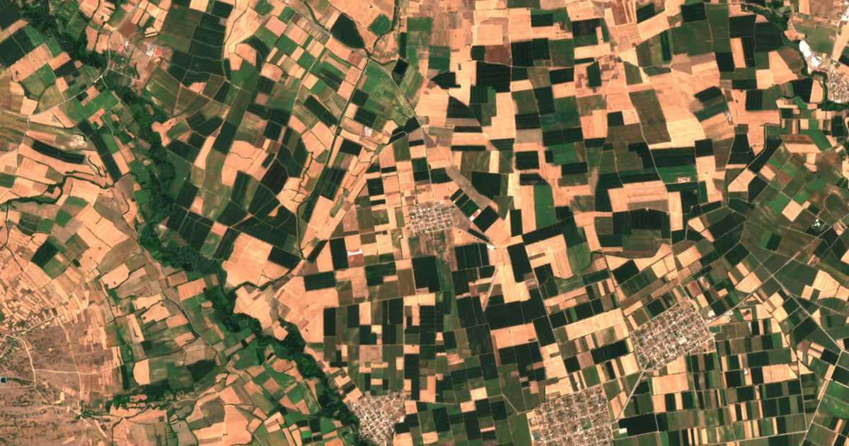 Satellitenkarte von Mikrókampos