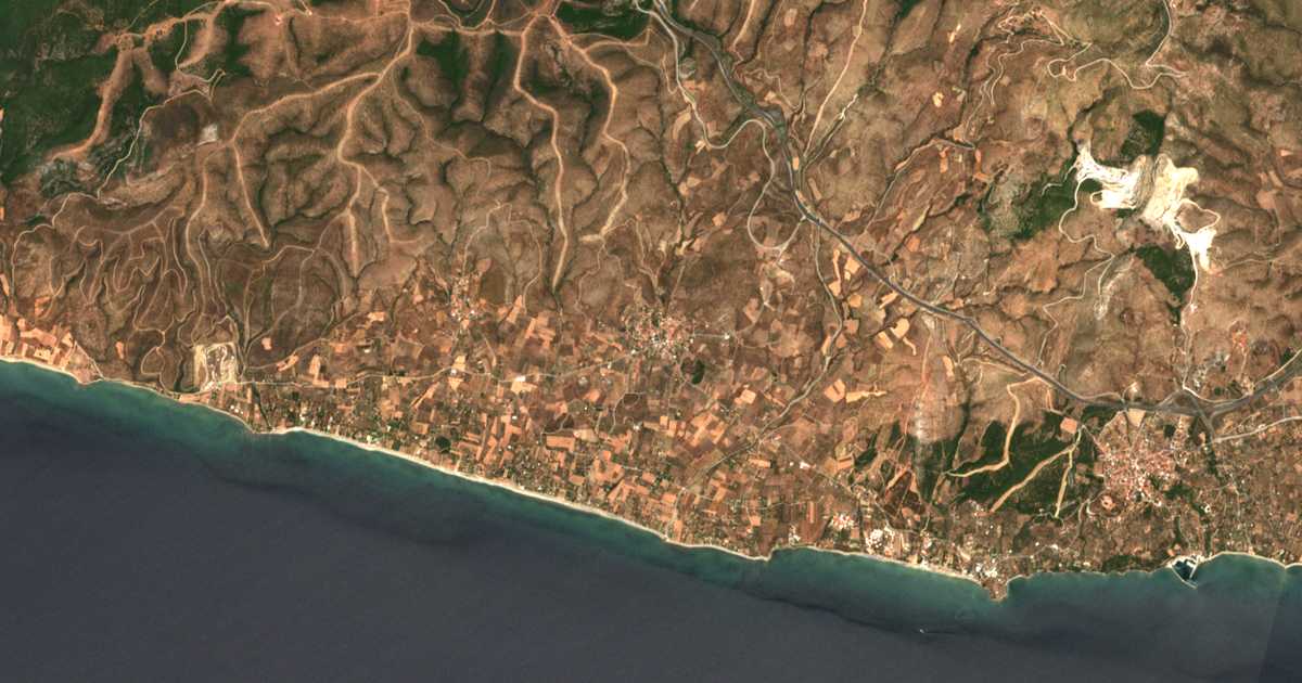 Satellitenkarte von Díkella