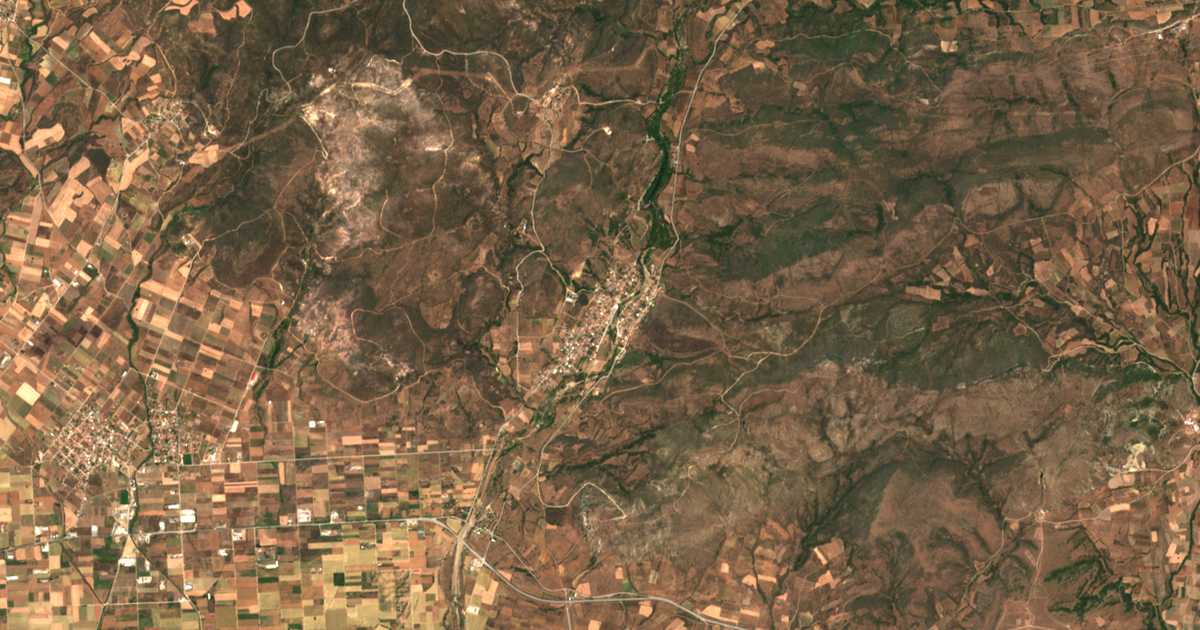 Satellitenkarte von Loutrós