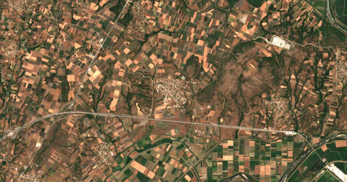 Satellitenkarte von Péplos