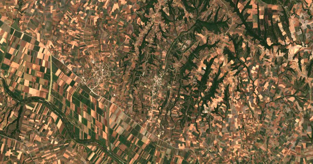Satellitenkarte von Karotí
