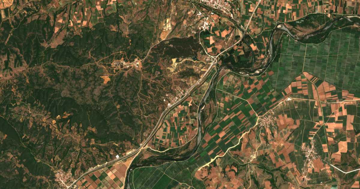 Satellitenkarte von Néoi Psathádes