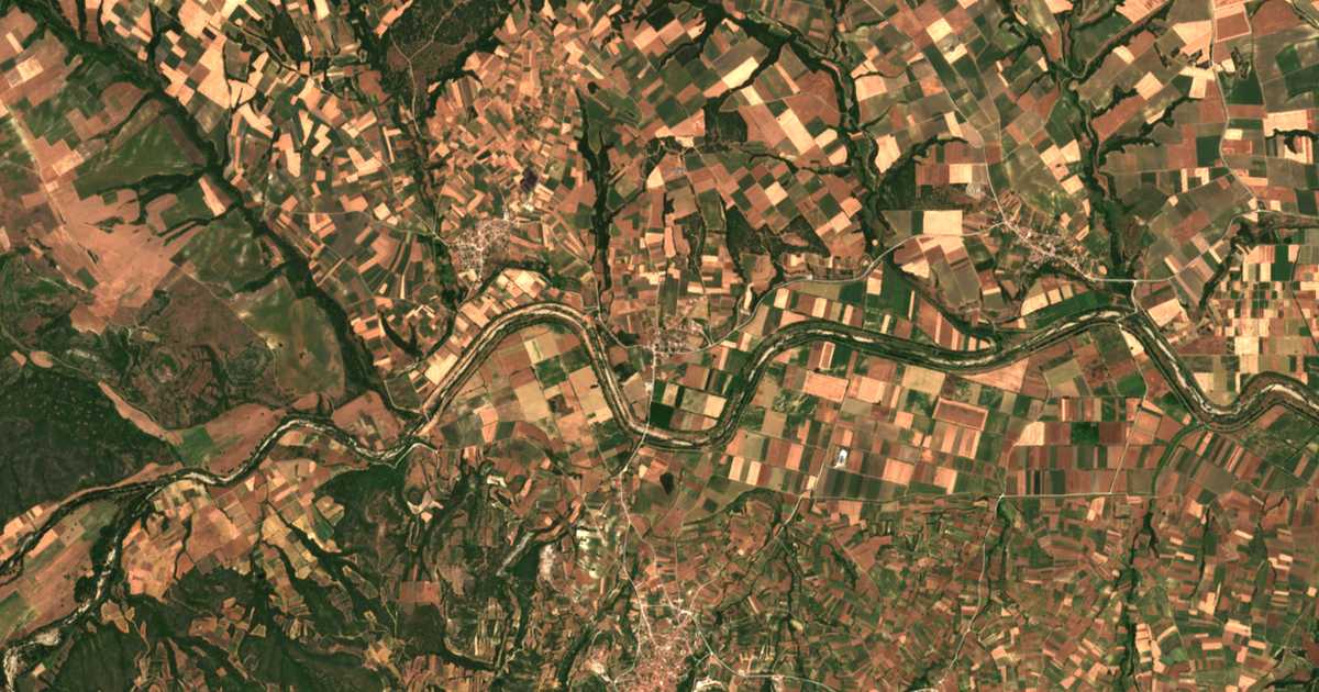 Satellitenkarte von Poliá