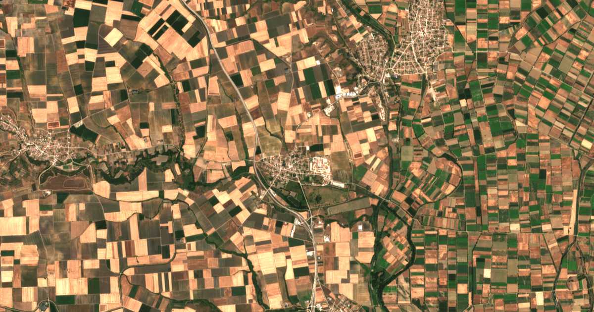 Satellitenkarte von Kavýli