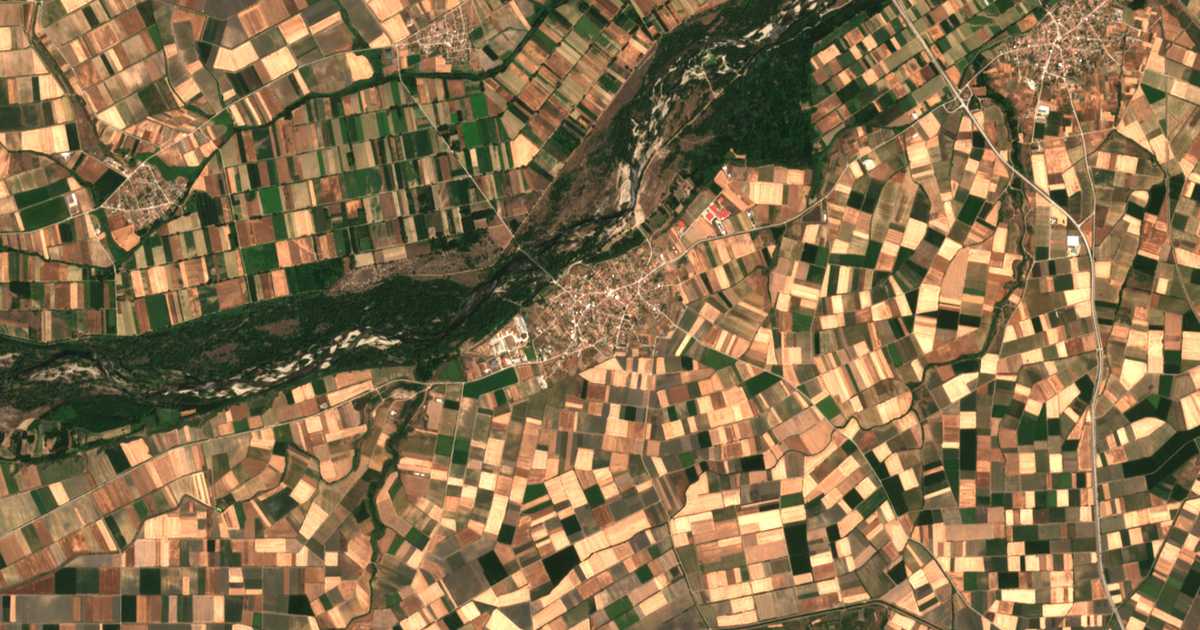 Satellitenkarte von Rízia