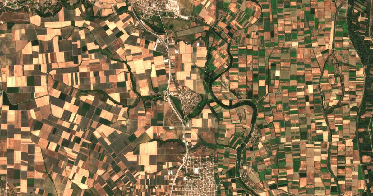 Satellitenkarte von Sákkos