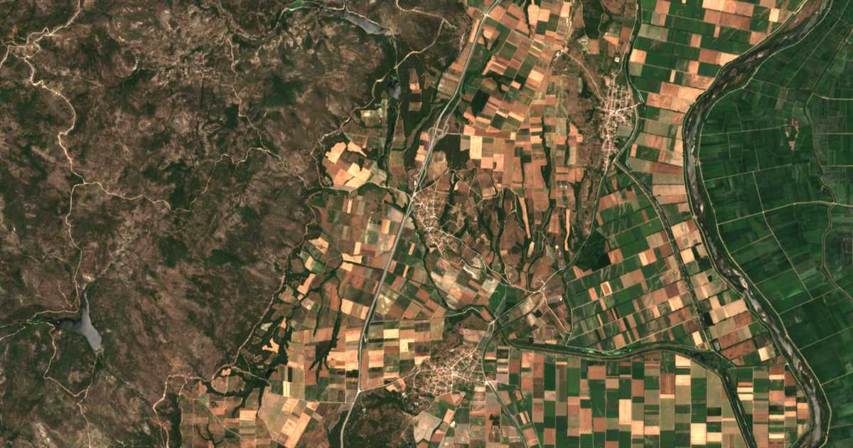 Satellitenkarte von Lýra