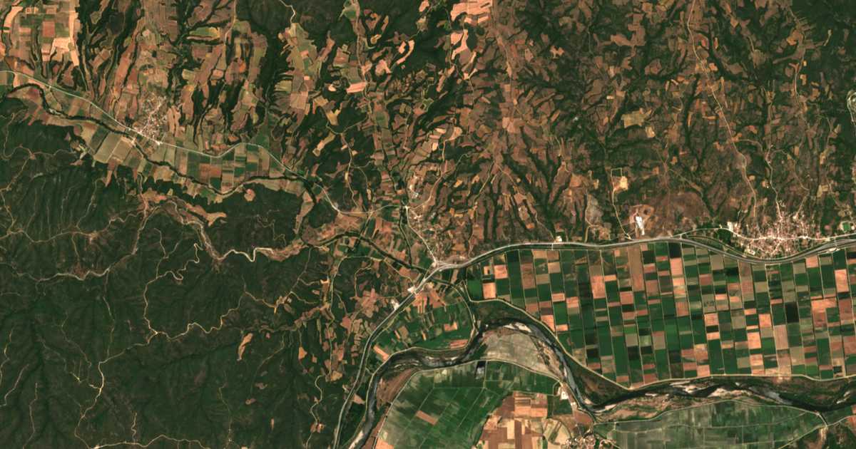 Satellitenkarte von Mándra