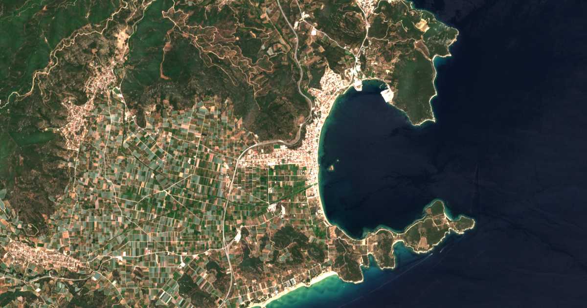 Satellitenkarte von Nea Peramos