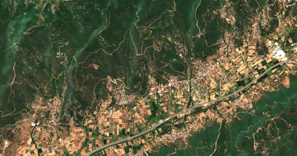 Satellitenkarte von Pyrgochórion
