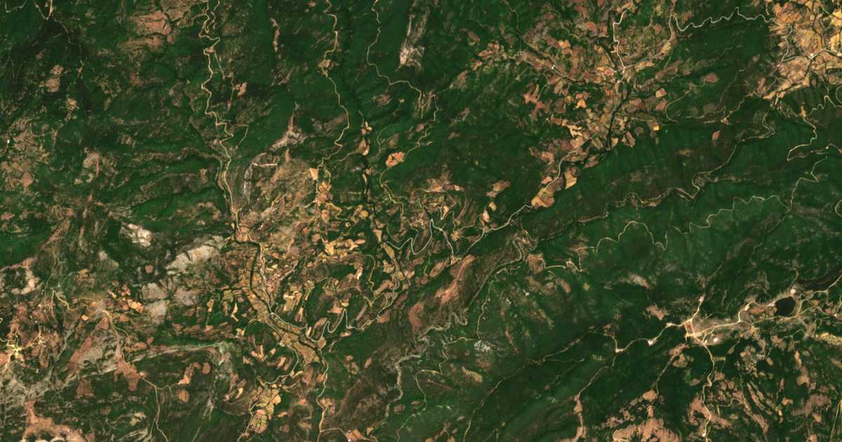 Satellitenkarte von Káto Drosiní