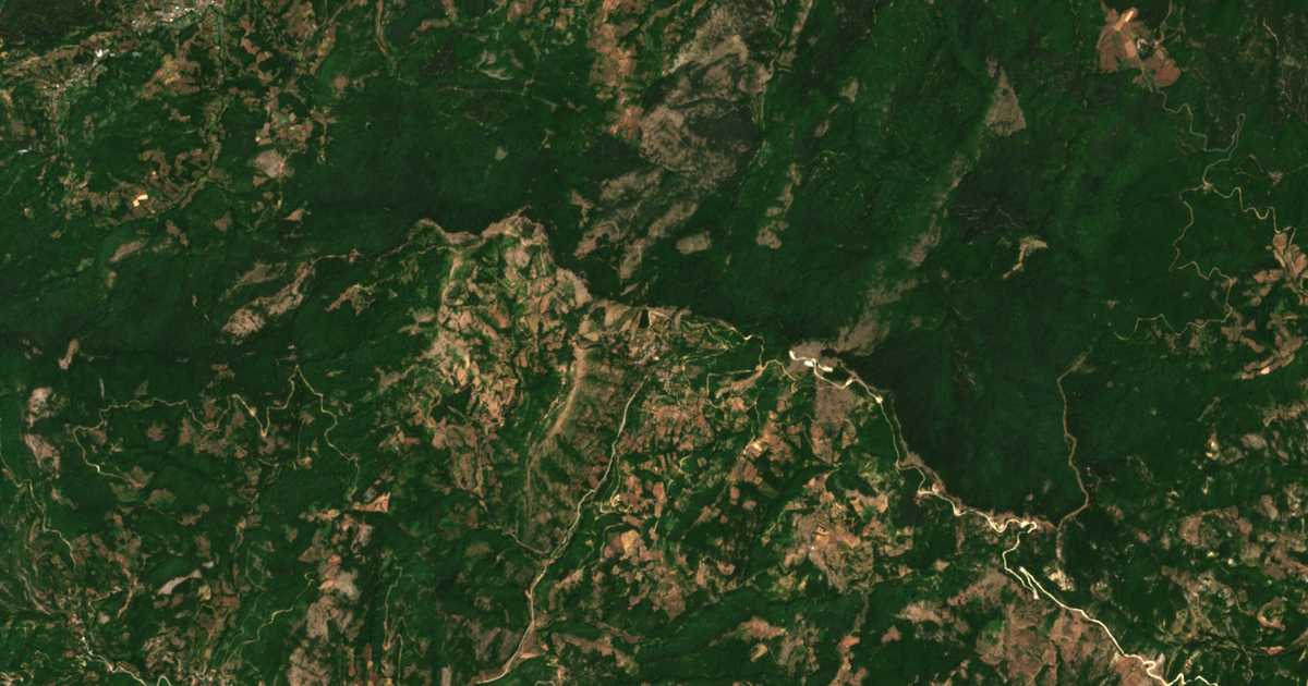 Satellitenkarte von Kými