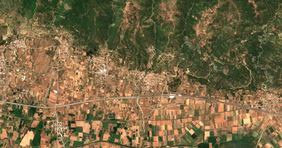 Satellitenkarte von Áno Amaxádes