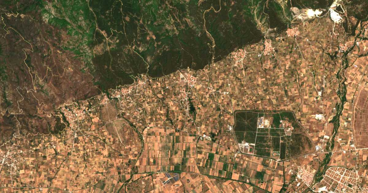 Satellitenkarte von Rízoma
