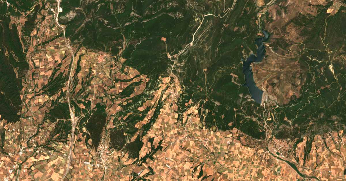 Satellitenkarte von Iámpolis