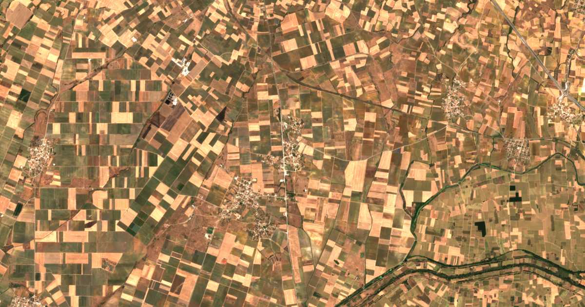Satellitenkarte von Méga Doukáton