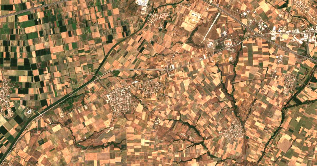 Satellitenkarte von Messoúni