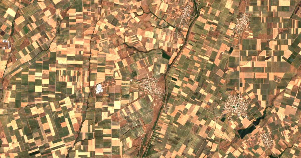 Satellitenkarte von Pagoúria