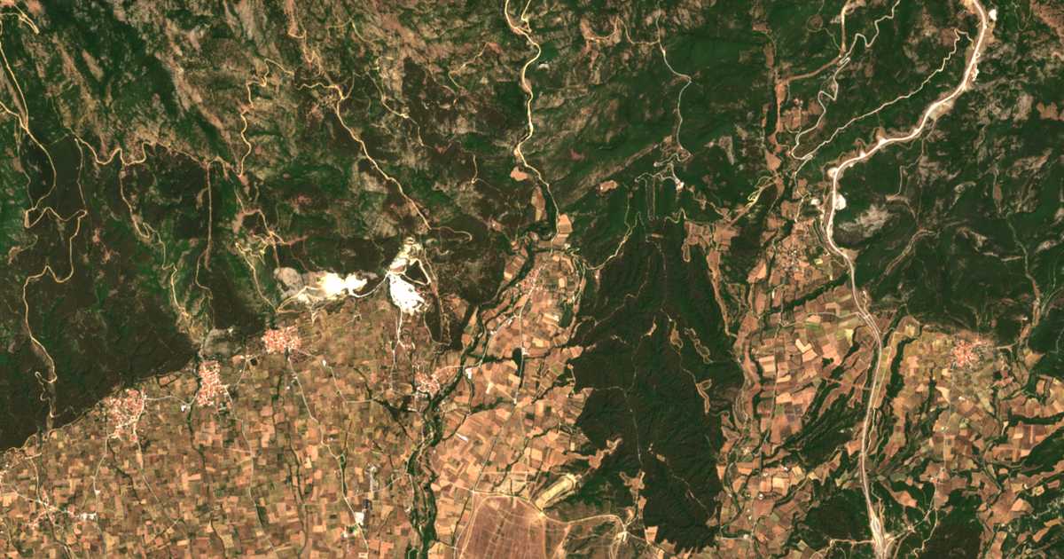 Satellitenkarte von Sýmvola