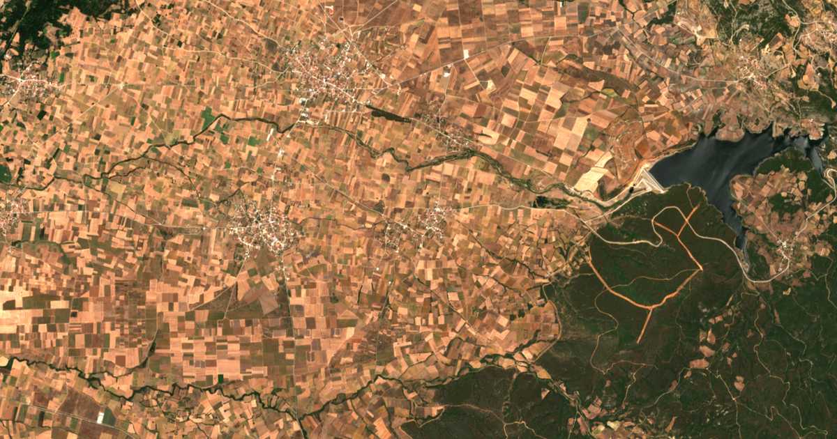 Satellitenkarte von Évrenos