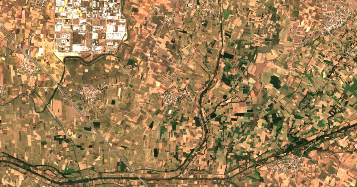 Satellitenkarte von Pámforon