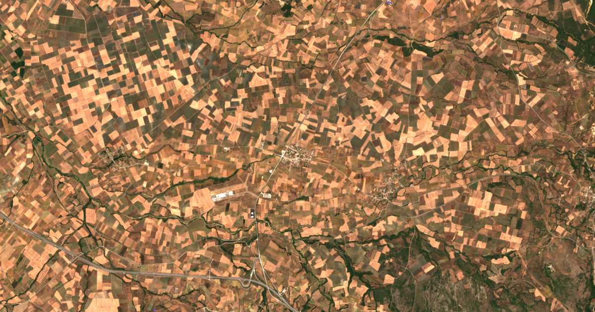 Satellitenkarte von Vélkion